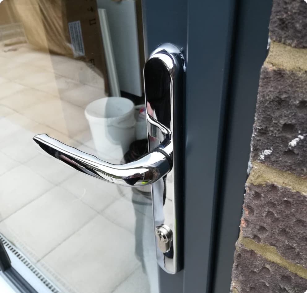 Windows and door handles example